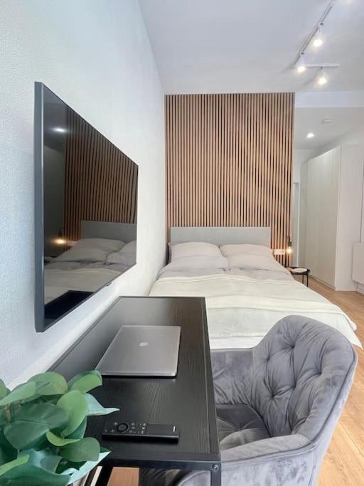 Modernes Apartment Im Zentrum Von Карлсруе Екстер'єр фото